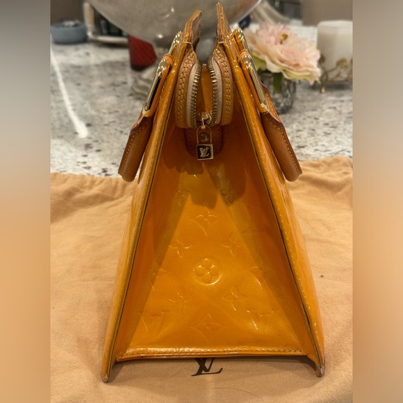 Vintage Louis Vuitton Yellow Vernis Forsythe (without scarf) - Picture 5 of 16